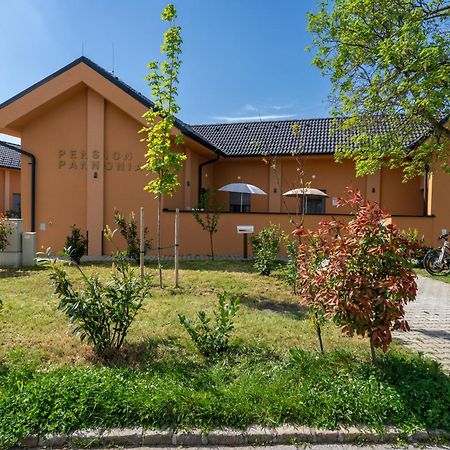 Pension Pannonia Parndorf Luaran gambar