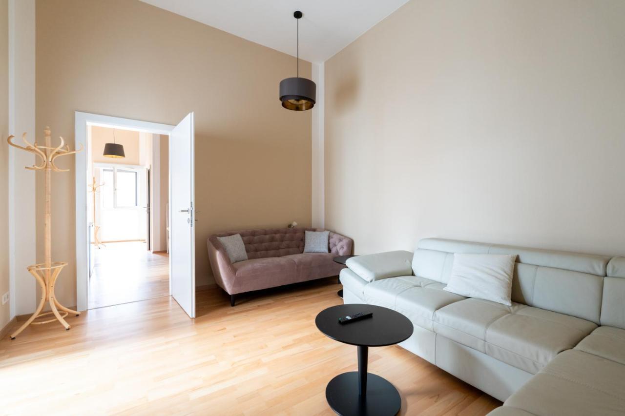 Pension Pannonia Parndorf Luaran gambar