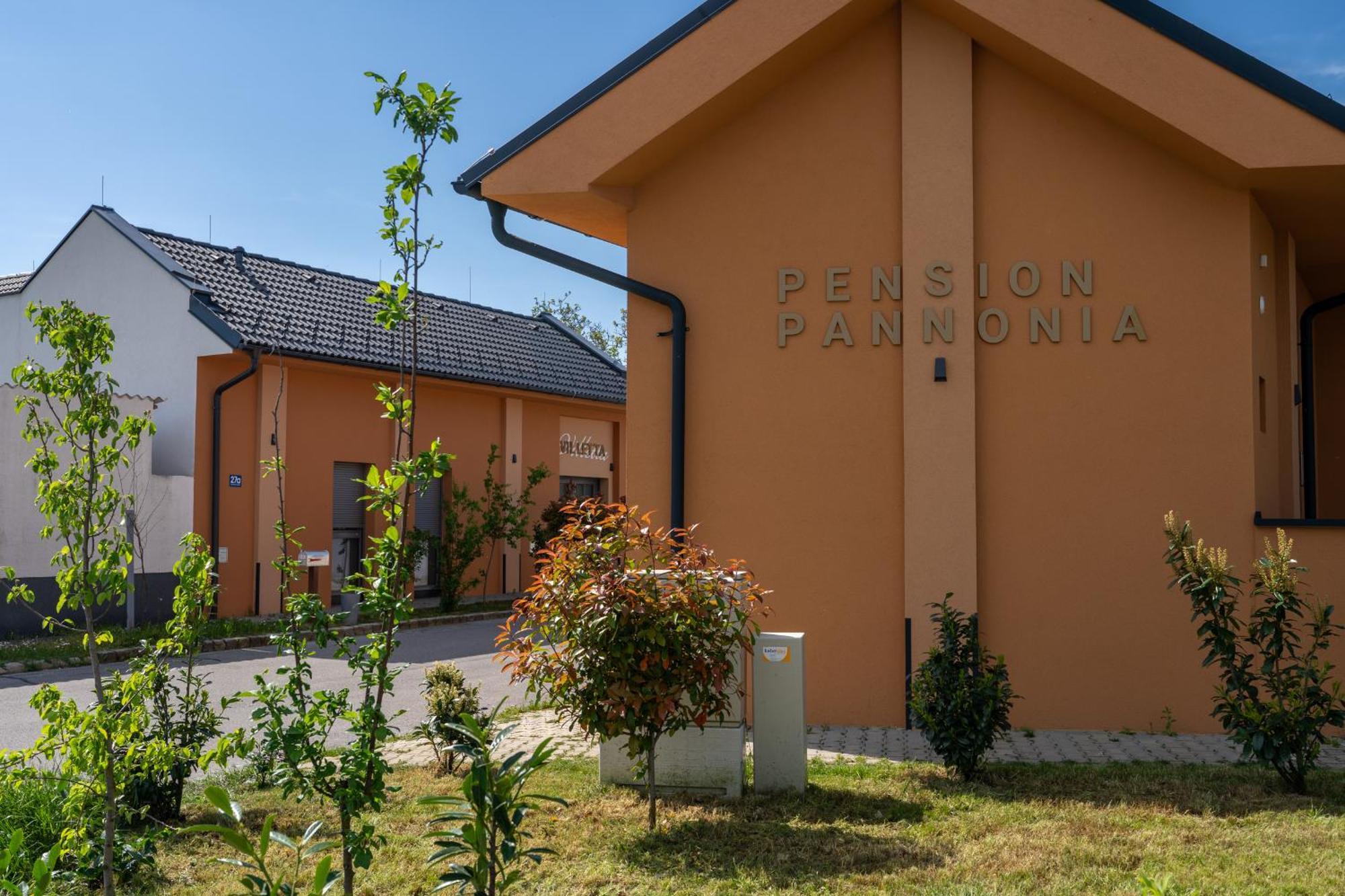 Pension Pannonia Parndorf Luaran gambar