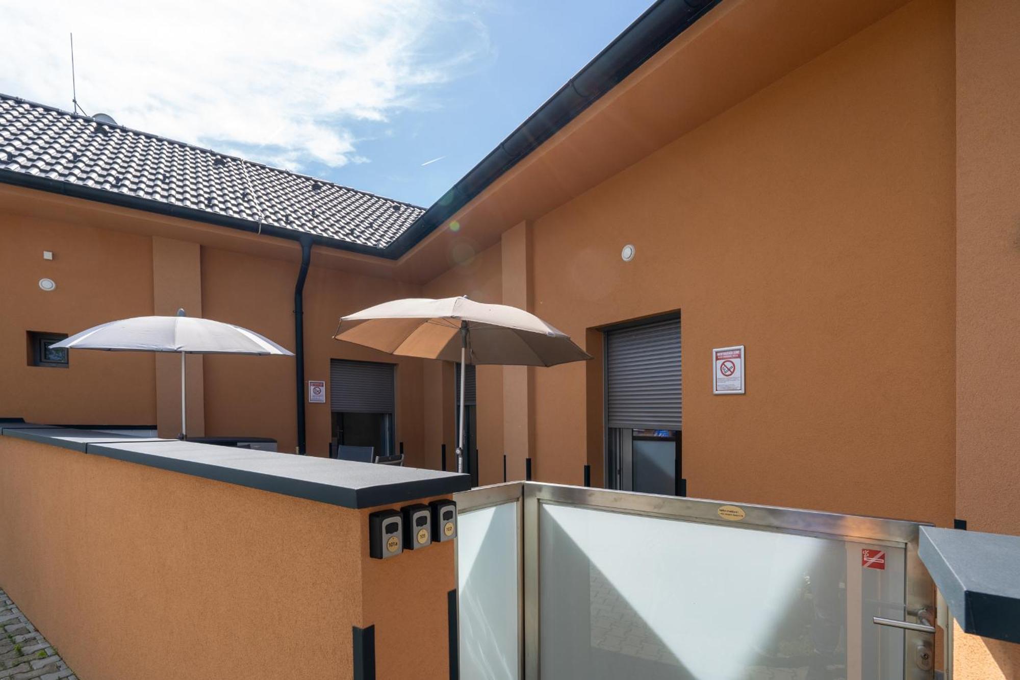 Pension Pannonia Parndorf Luaran gambar